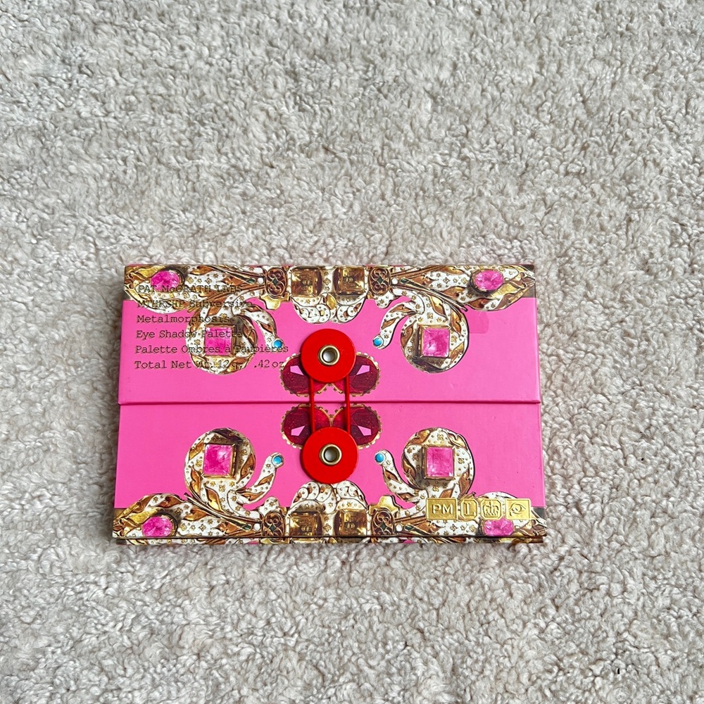 Brand New Pat McGrath Luxurious Eyeshadow Palette with Gold and Silver Hues